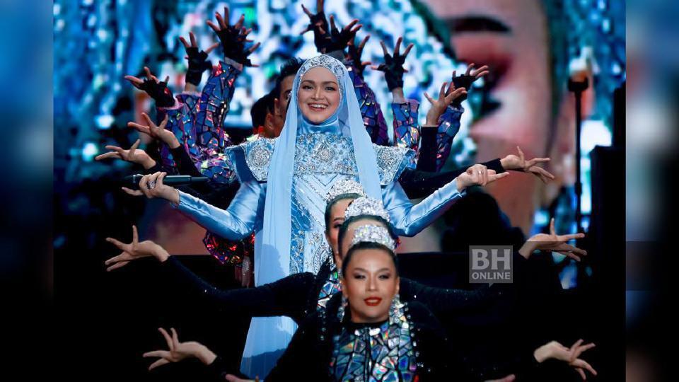 Peminat 'terbang' dari Portugal tengok konsert Siti